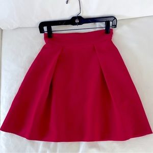 Candy apple red 🍎 skirt lined.  Bloomingdale’s - never worn